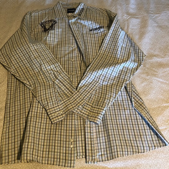Wrangler Men’s Long Sleeve Button Down 2XLT